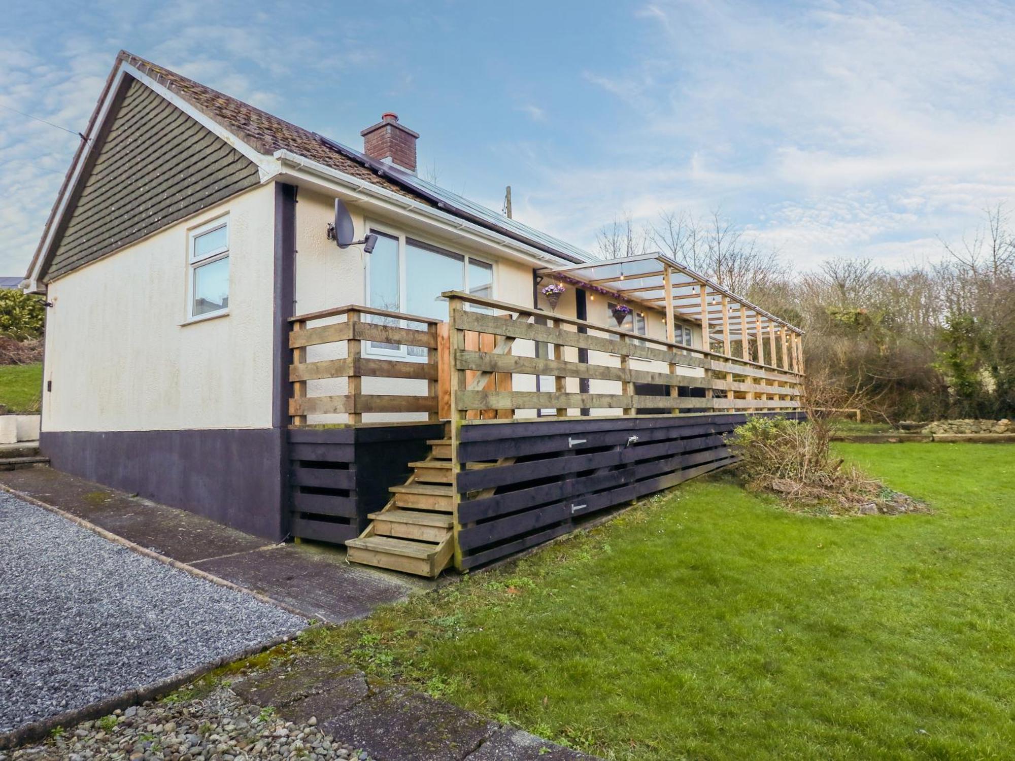 Petlyns Patch Villa Holyhead Exterior photo
